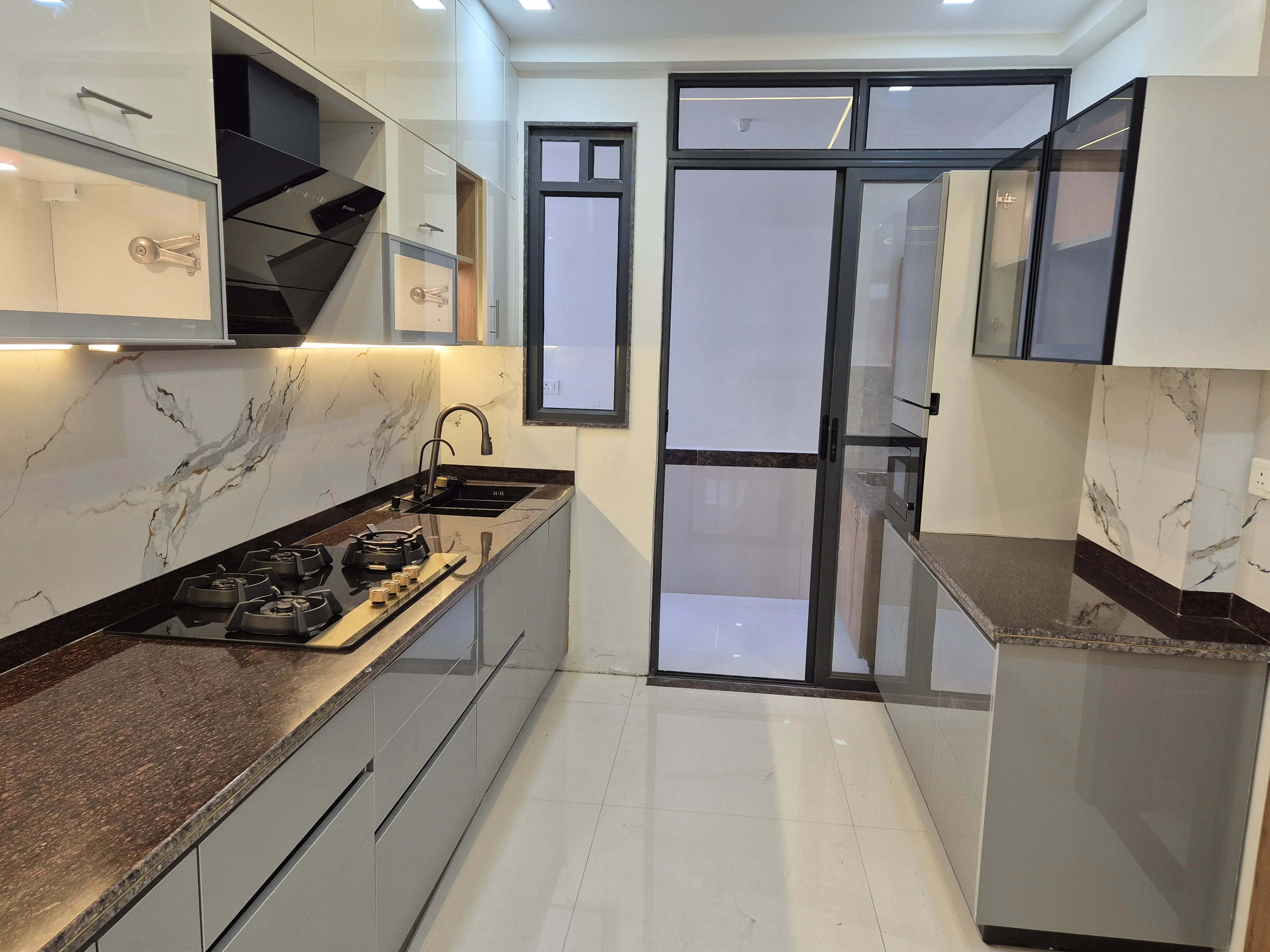 Sleek Modular Kitchen